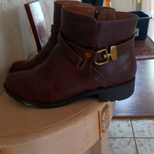 Brown boots